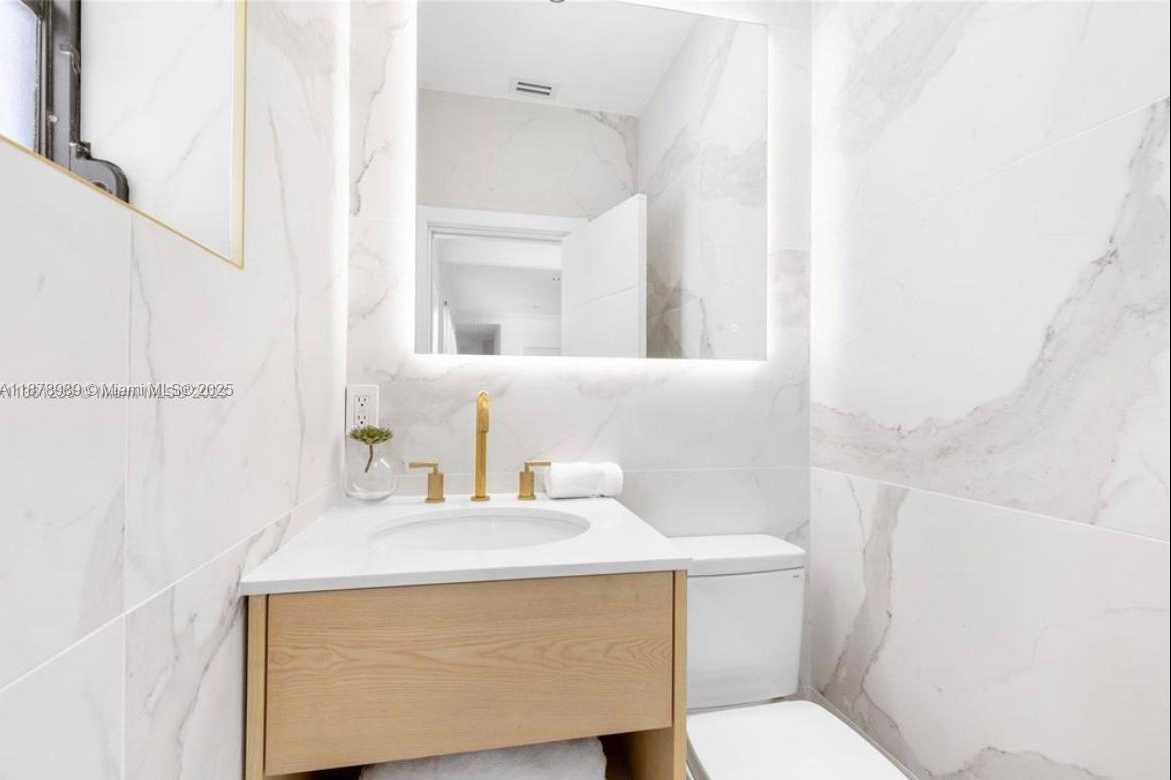 Small Image of 4444 ADAMS AVE, Miami Beach Number 22