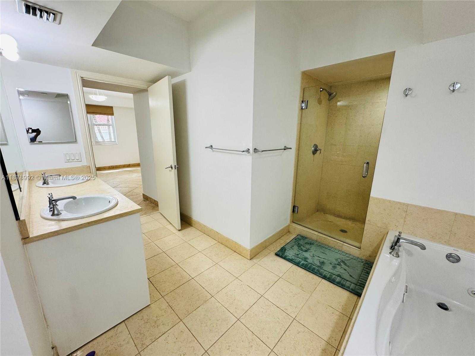 Small Image of 20000 EAST COUNTRY CLUB DR #209, Aventura Number 26