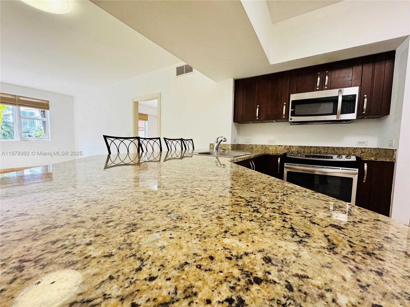 Small Image of 20000 EAST COUNTRY CLUB DR #209, Aventura Number 6