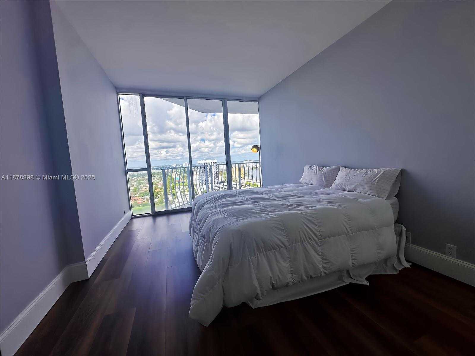 Small Image of 7601 EAST TREASURE DR #PH102, North Bay Village Number 14