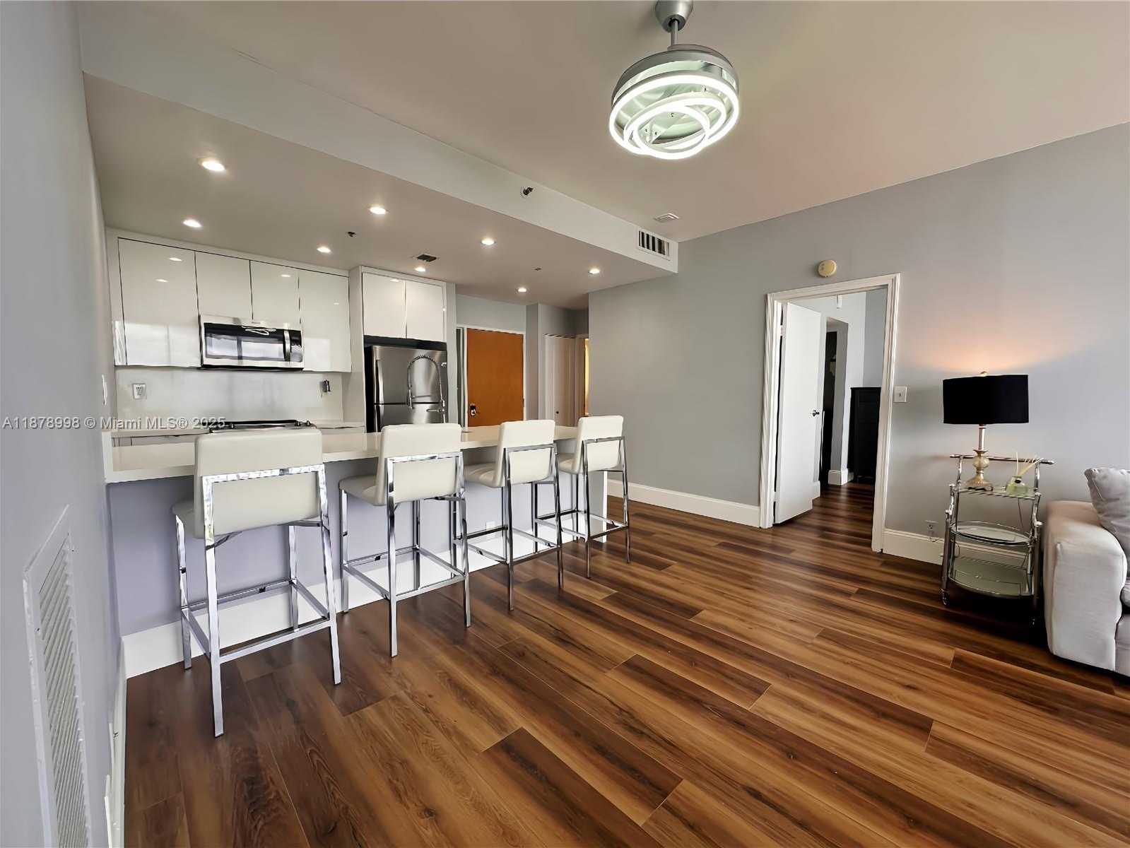 Small Image of 7601 EAST TREASURE DR #PH102, North Bay Village Number 9