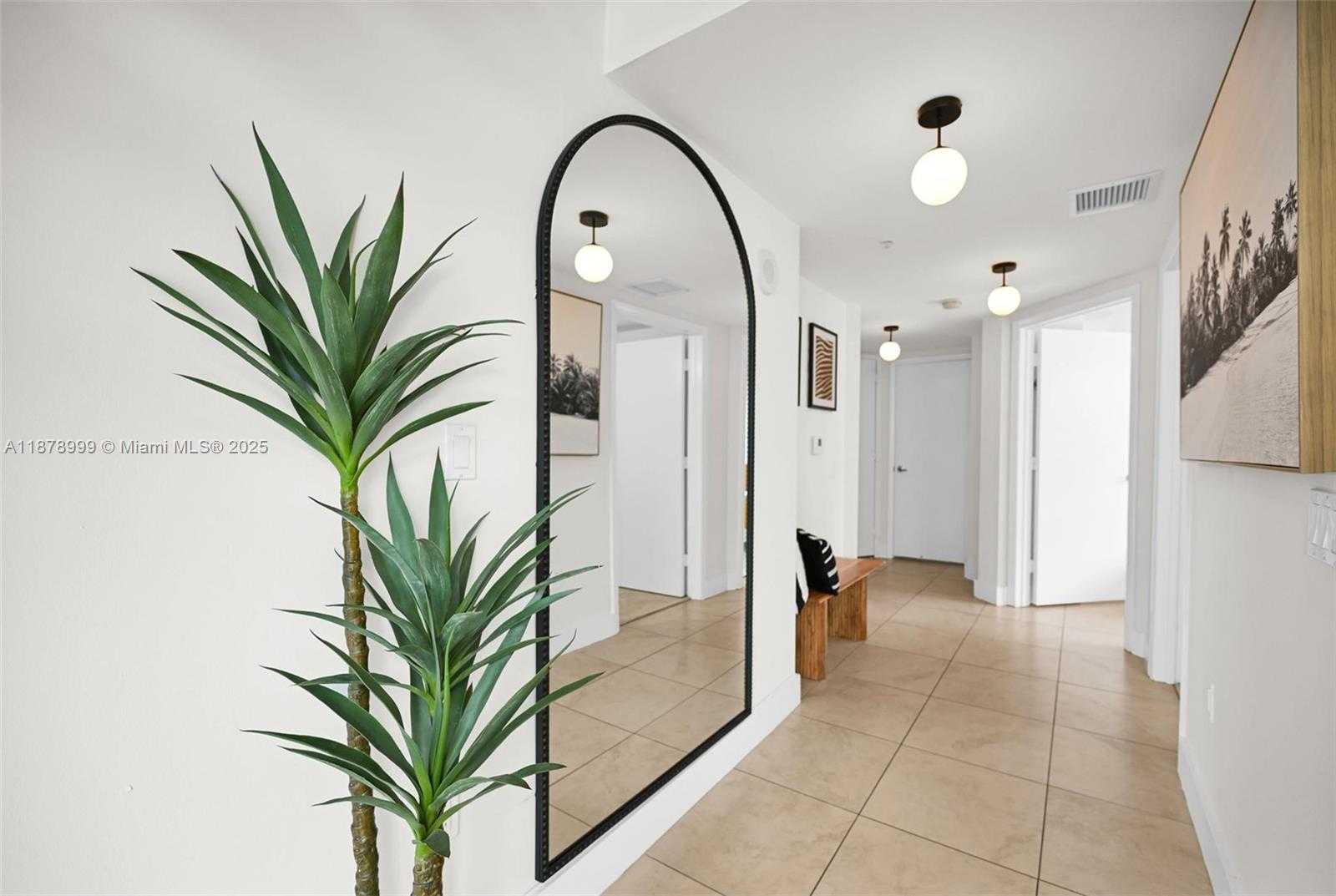 Small Image of 41 SOUTH EAST 5TH ST #517, Miami Number 25