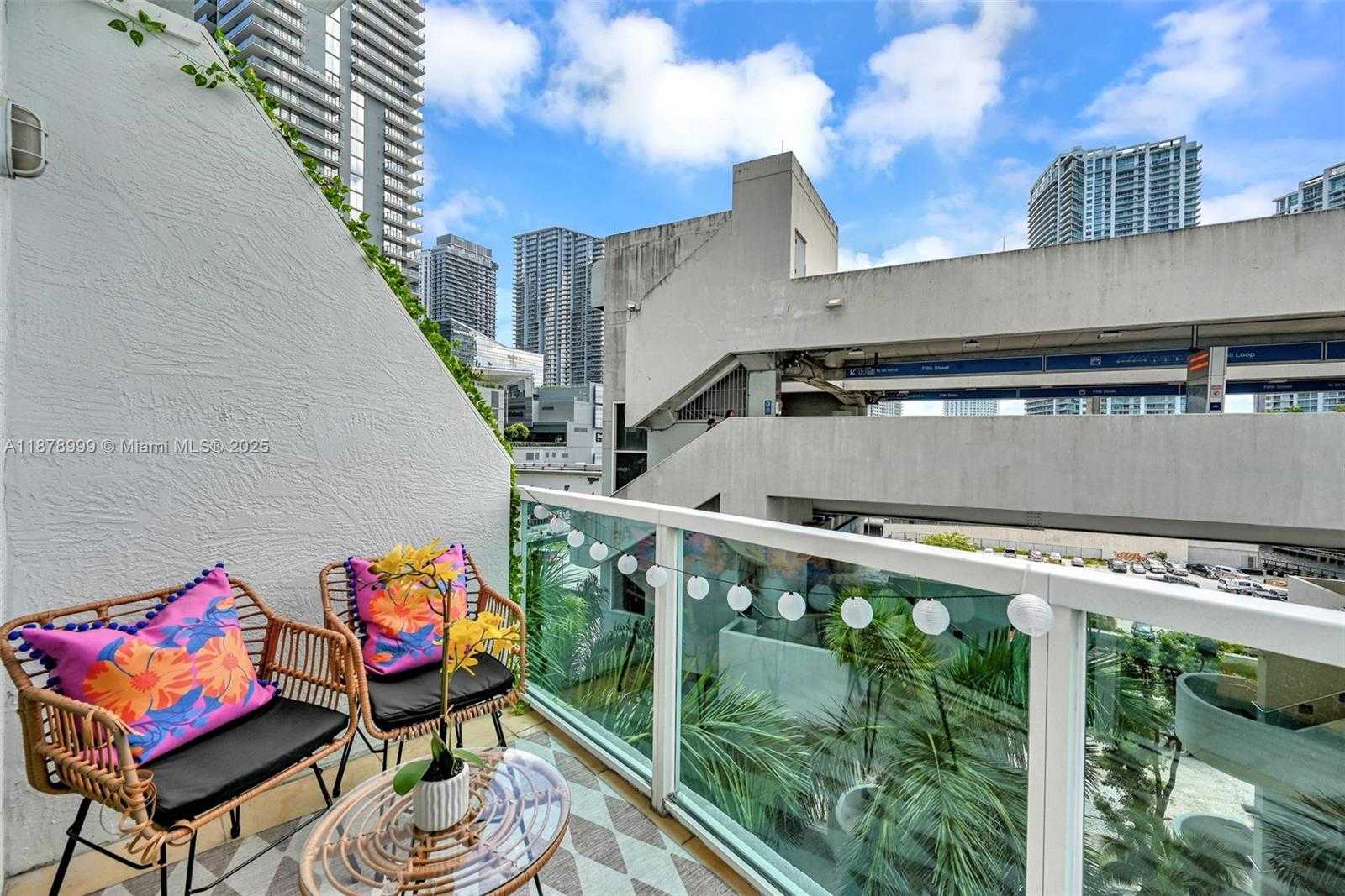 Small Image of 41 SOUTH EAST 5TH ST #517, Miami Number 34