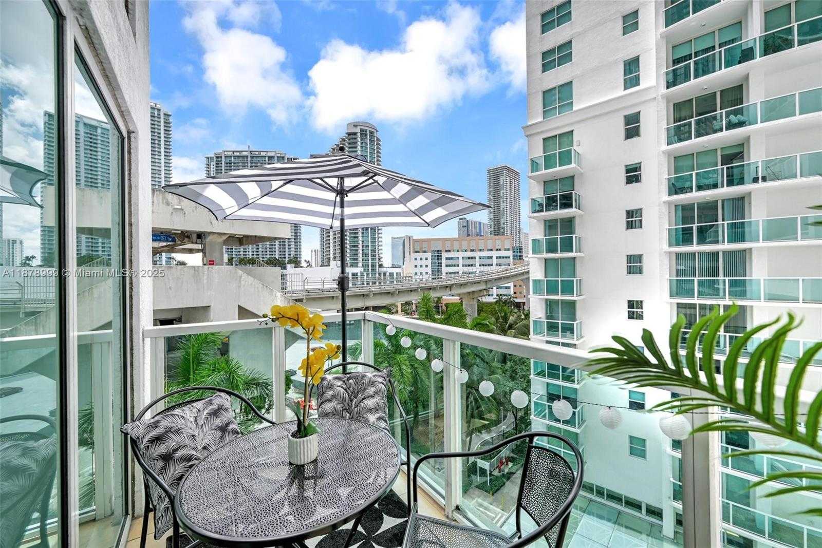 Small Image of 41 SOUTH EAST 5TH ST #517, Miami Number 4