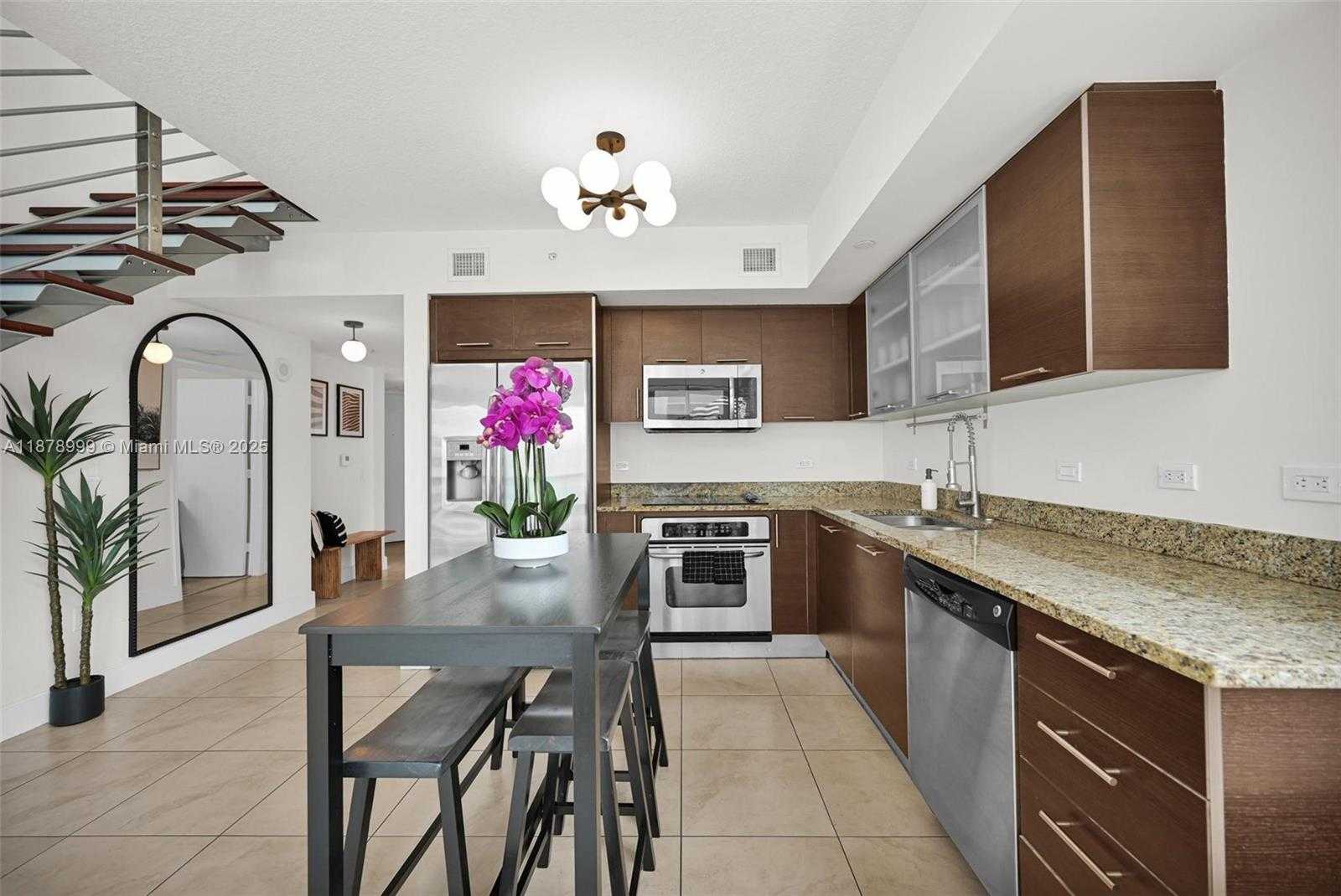 Small Image of 41 SOUTH EAST 5TH ST #517, Miami Number 7