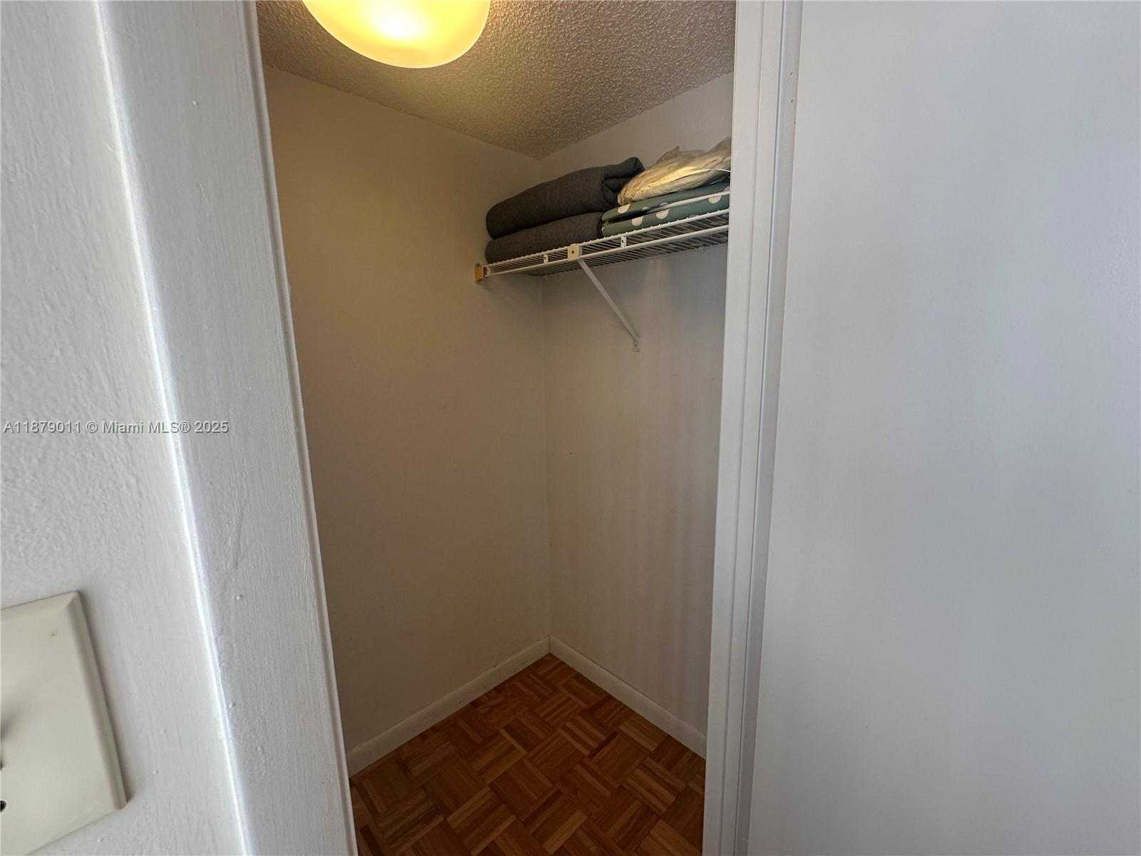Small Image of 5415 COLLINS AVE #302A, Miami Beach Number 12