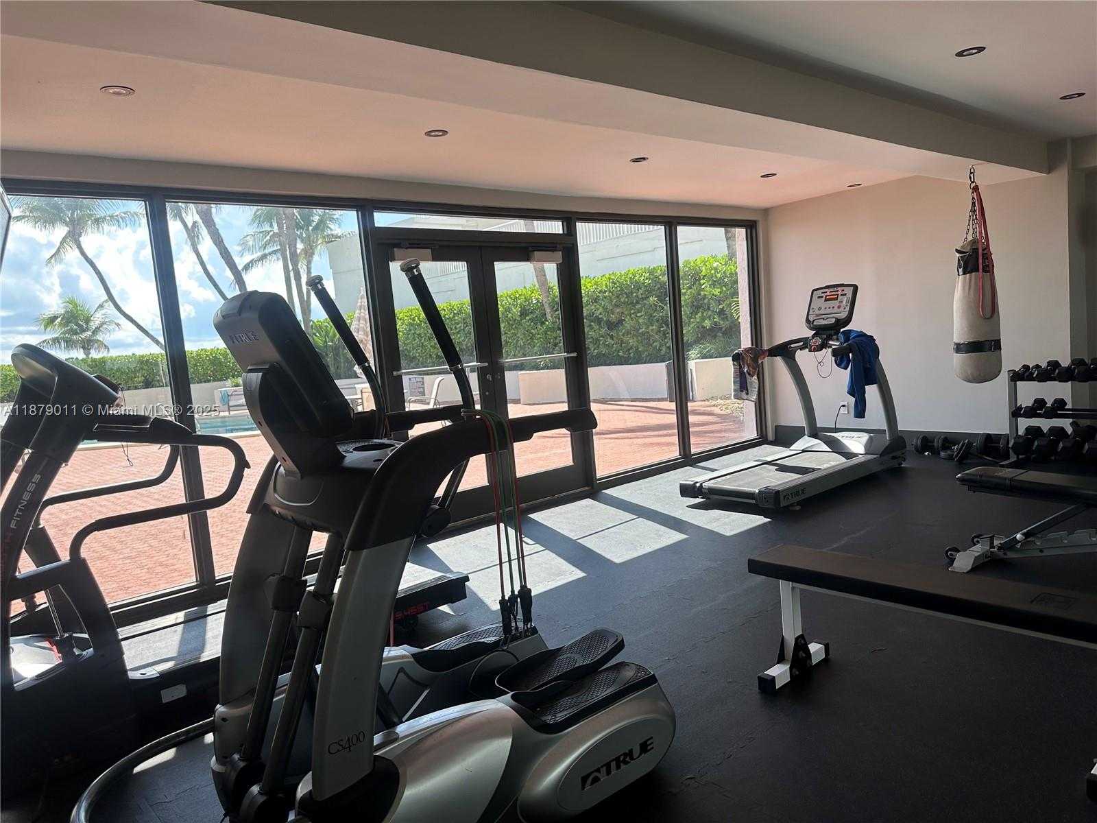Small Image of 5415 COLLINS AVE #302A, Miami Beach Number 14