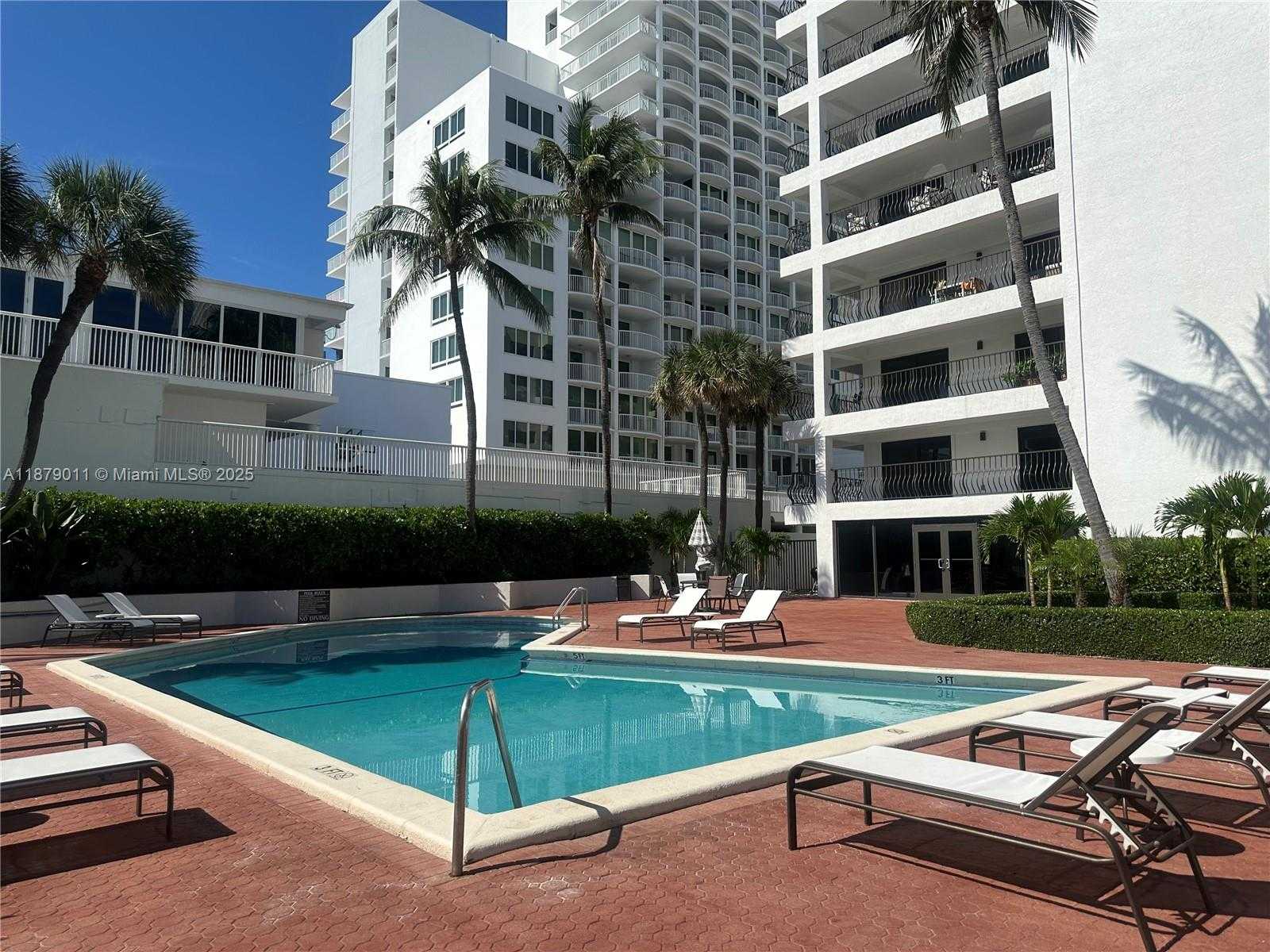 Small Image of 5415 COLLINS AVE #302A, Miami Beach Number 2