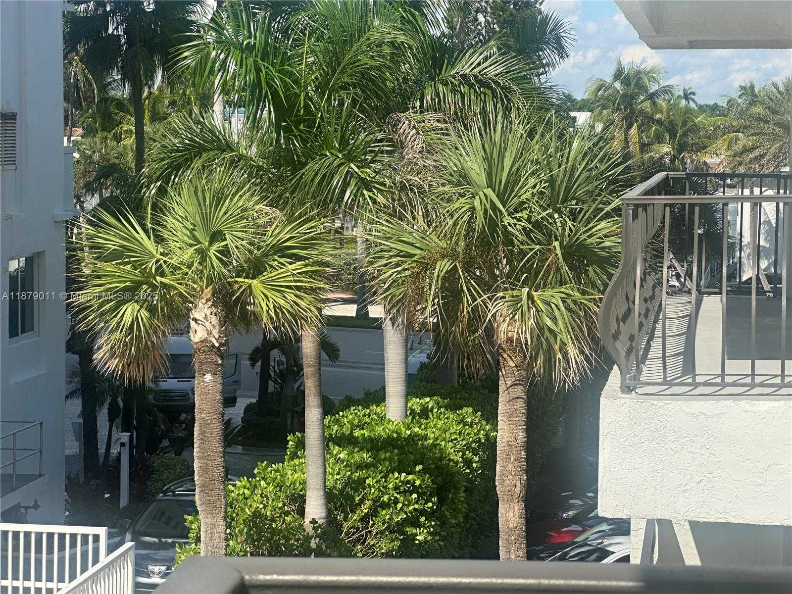 Small Image of 5415 COLLINS AVE #302A, Miami Beach Number 20