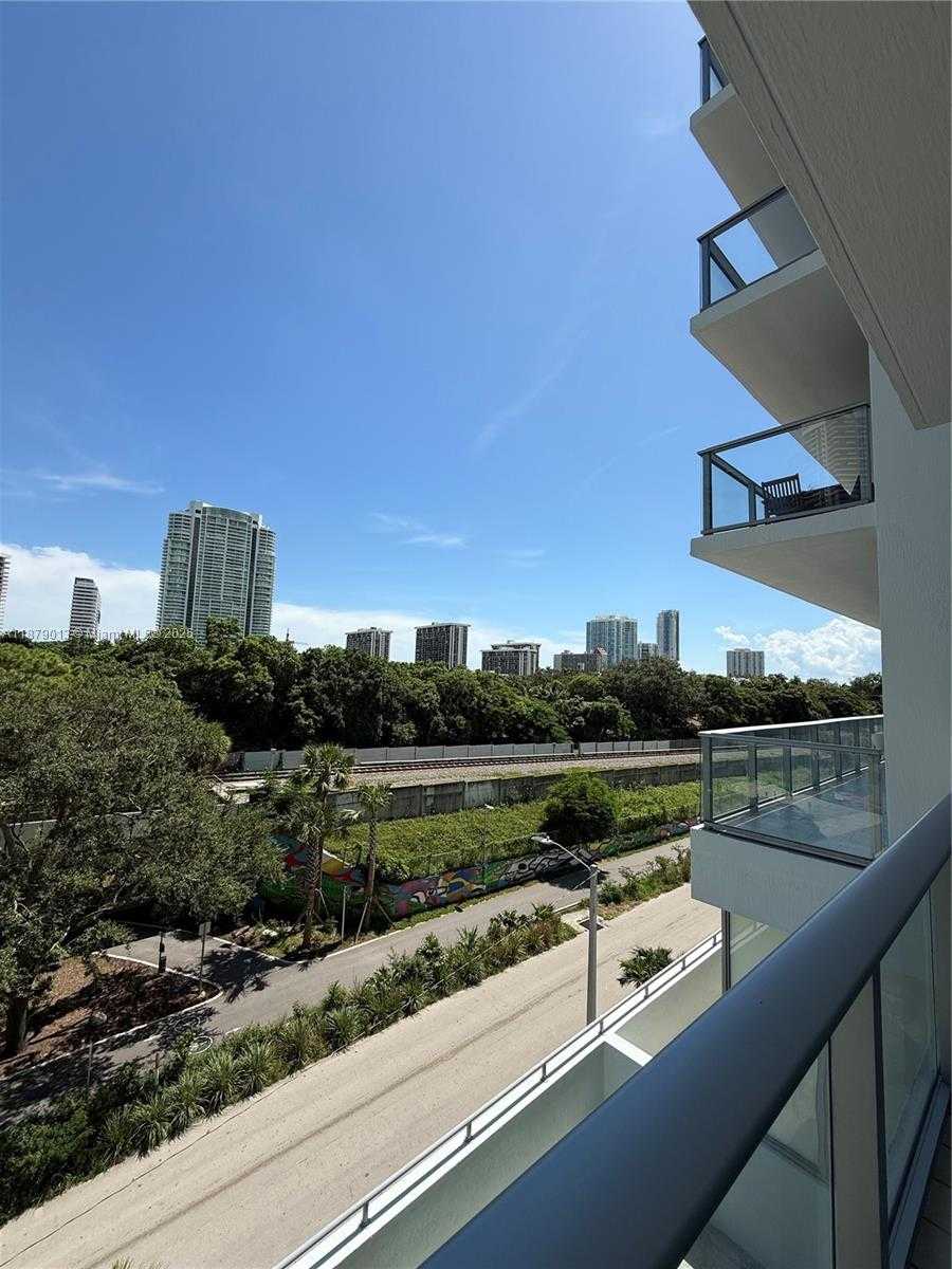 Small Image of 1600 SOUTH WEST 1ST AVE #409, Miami Number 14
