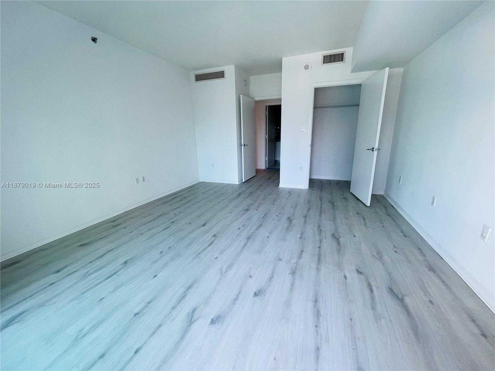 Small Image of 55 SOUTH EAST 6TH ST #3104, Miami Number 17