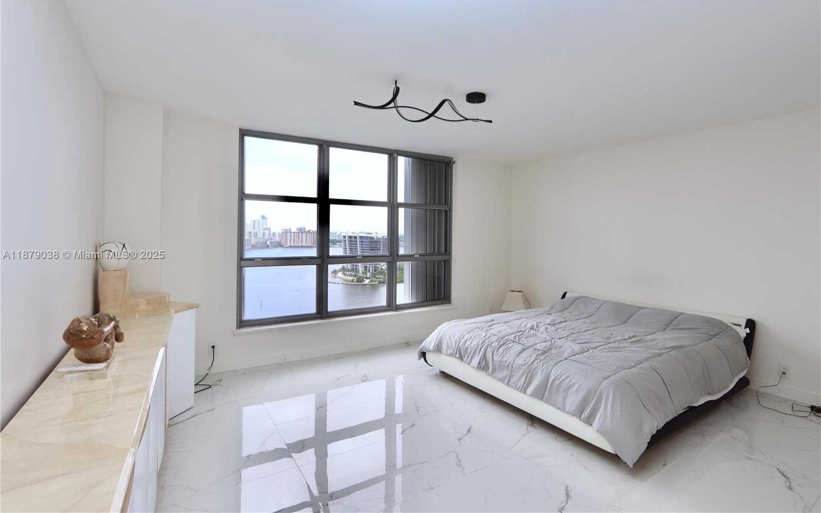 Small Image of 3530 MYSTIC POINTE DR #2510, Aventura Number 13