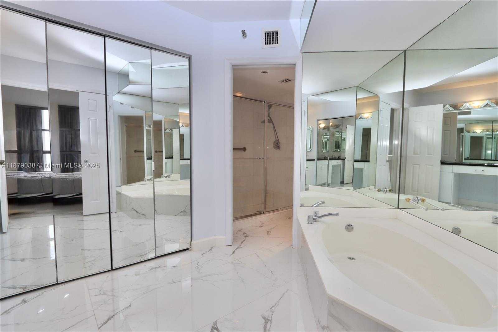 Small Image of 3530 MYSTIC POINTE DR #2510, Aventura Number 17