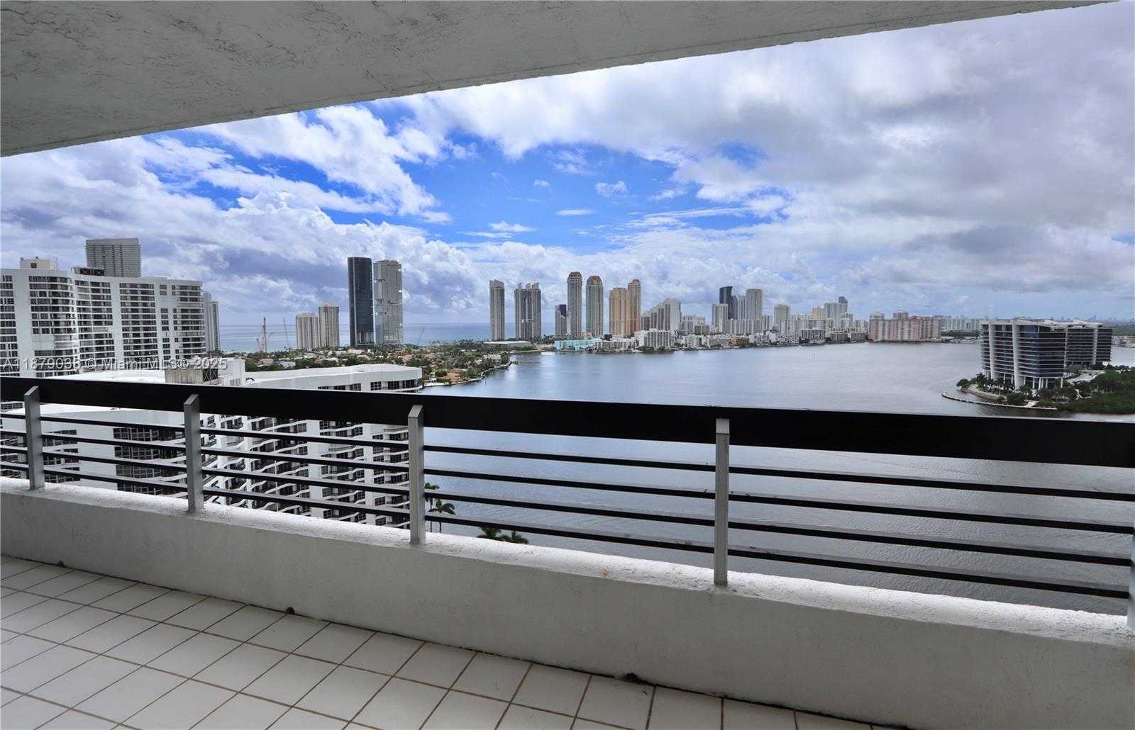 Small Image of 3530 MYSTIC POINTE DR #2510, Aventura Number 21