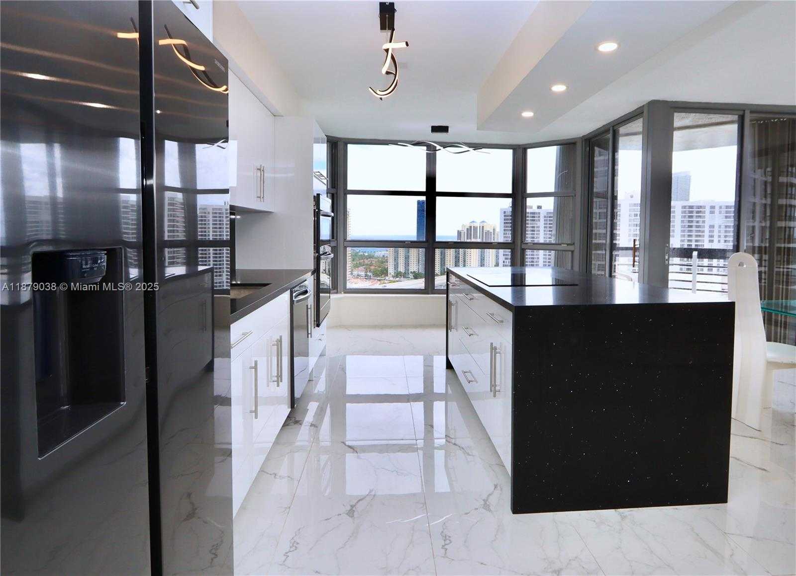 Small Image of 3530 MYSTIC POINTE DR #2510, Aventura Number 3