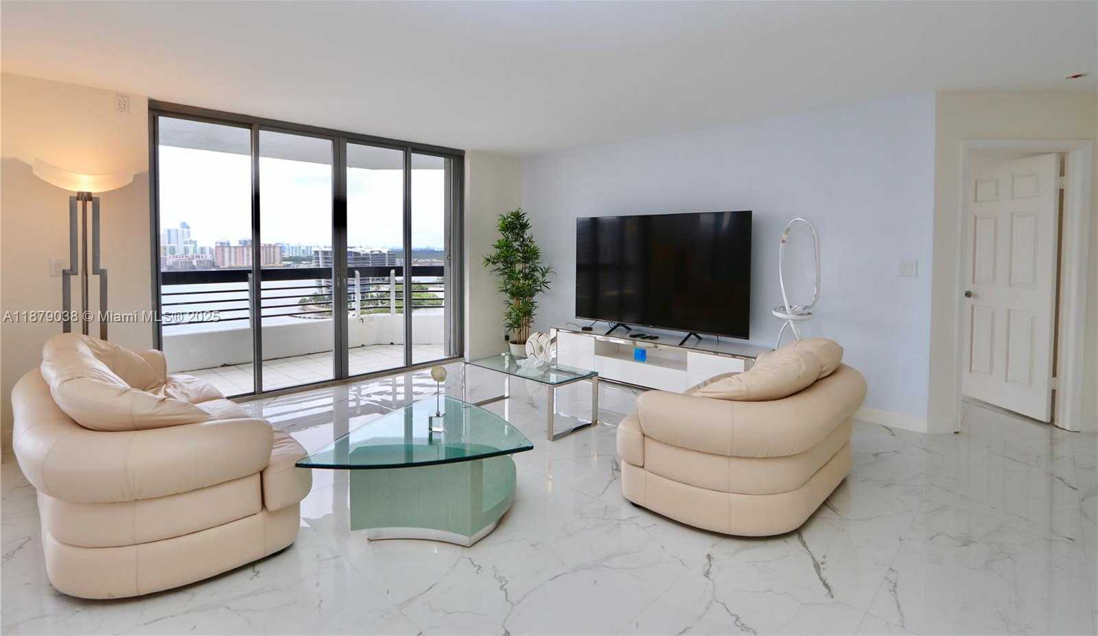 Small Image of 3530 MYSTIC POINTE DR #2510, Aventura Number 6