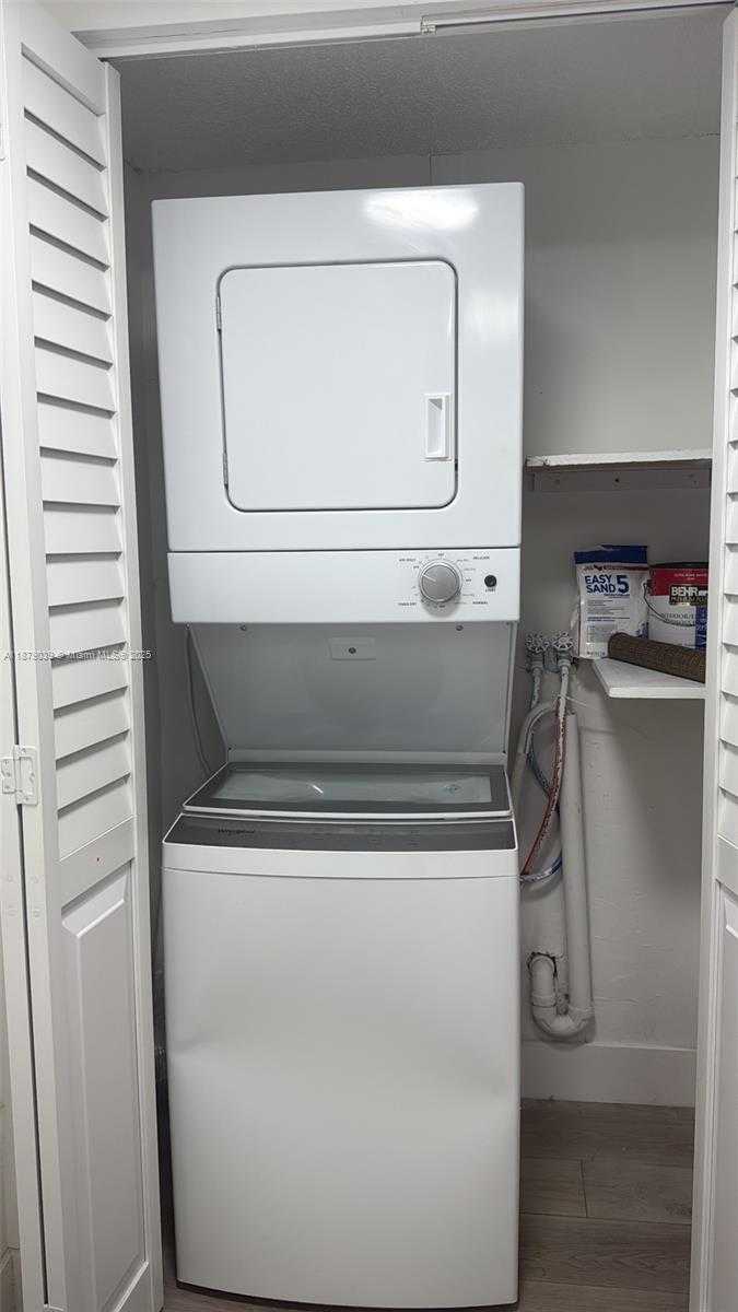 Small Image of 8100 GENEVA CT #146, Doral Number 9