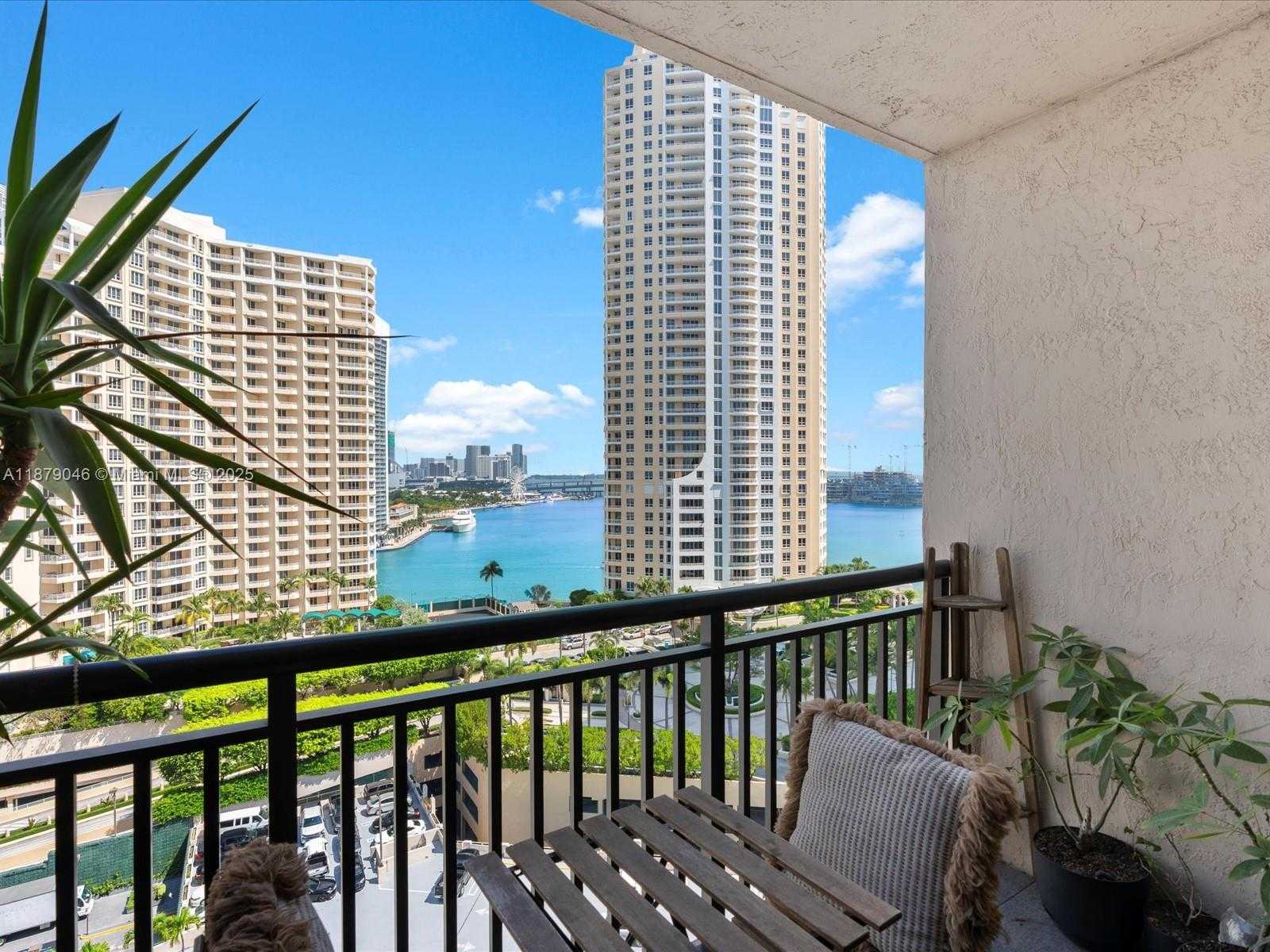 Small Image of 540 BRICKELL KEY DR #1702, Miami Number 17