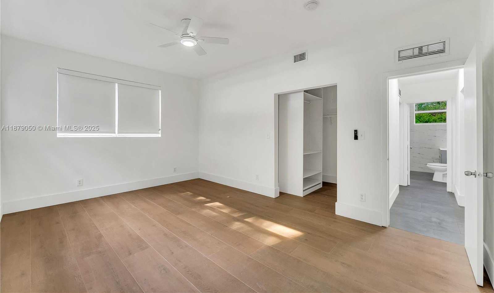 Small Image of 13415 NORTH WEST 22ND AVE, Miami Number 10