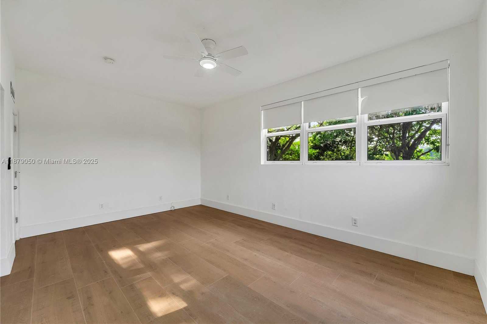 Small Image of 13415 NORTH WEST 22ND AVE, Miami Number 11