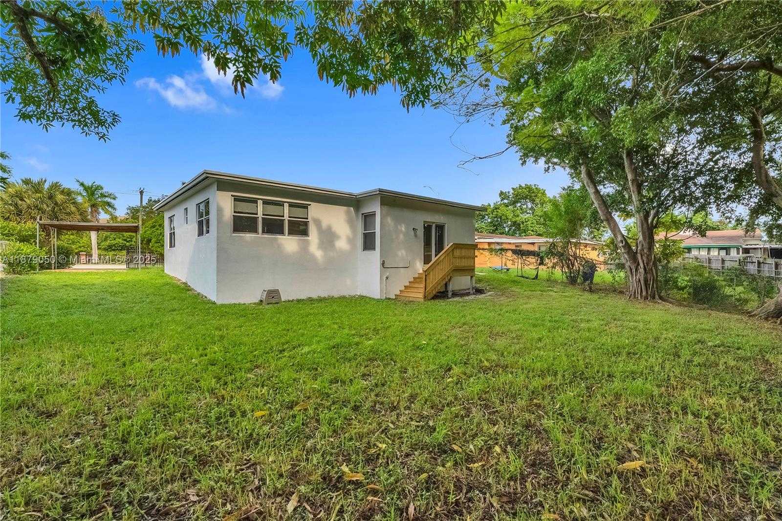 Small Image of 13415 NORTH WEST 22ND AVE, Miami Number 16