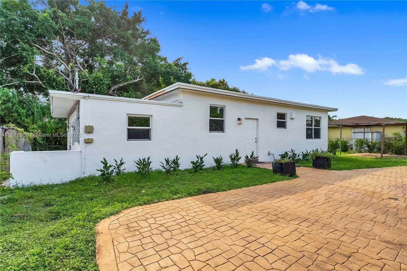Small Image of 13415 NORTH WEST 22ND AVE, Miami Number 2