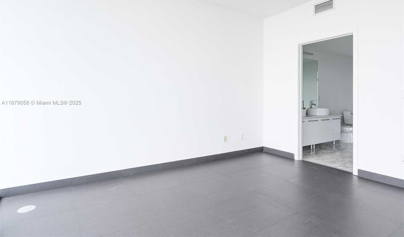 Small Image of 888 BISCAYNE BLVD #3406, Miami Number 14