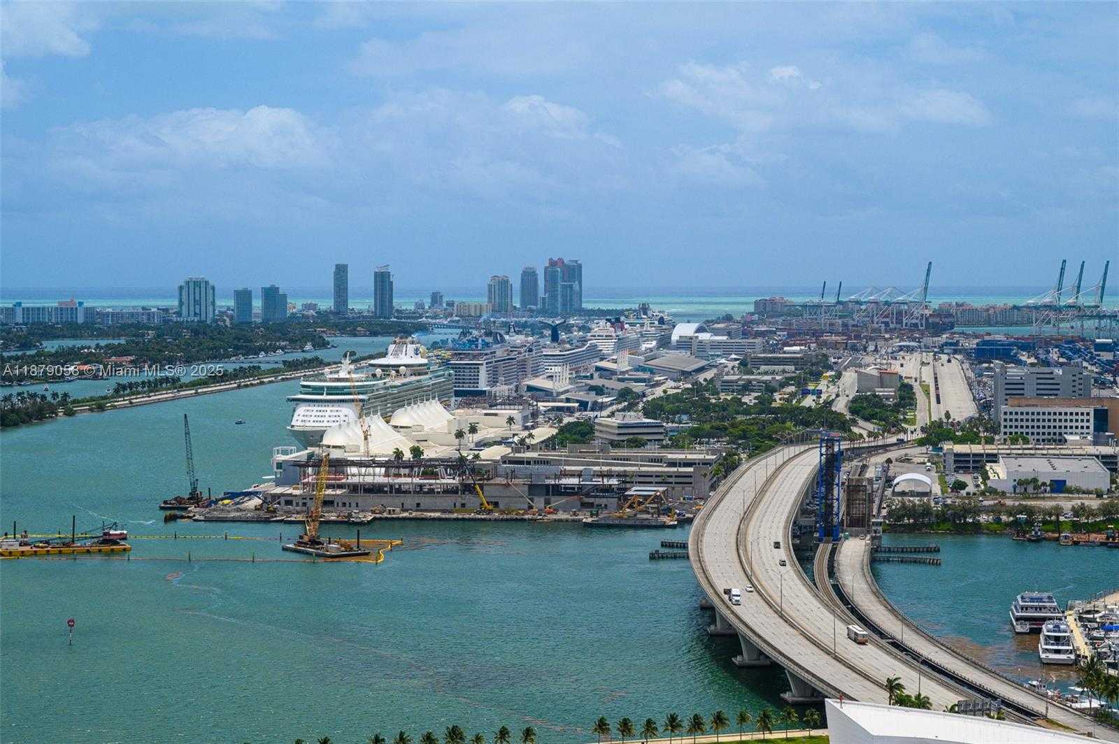 Small Image of 888 BISCAYNE BLVD #3406, Miami Number 2