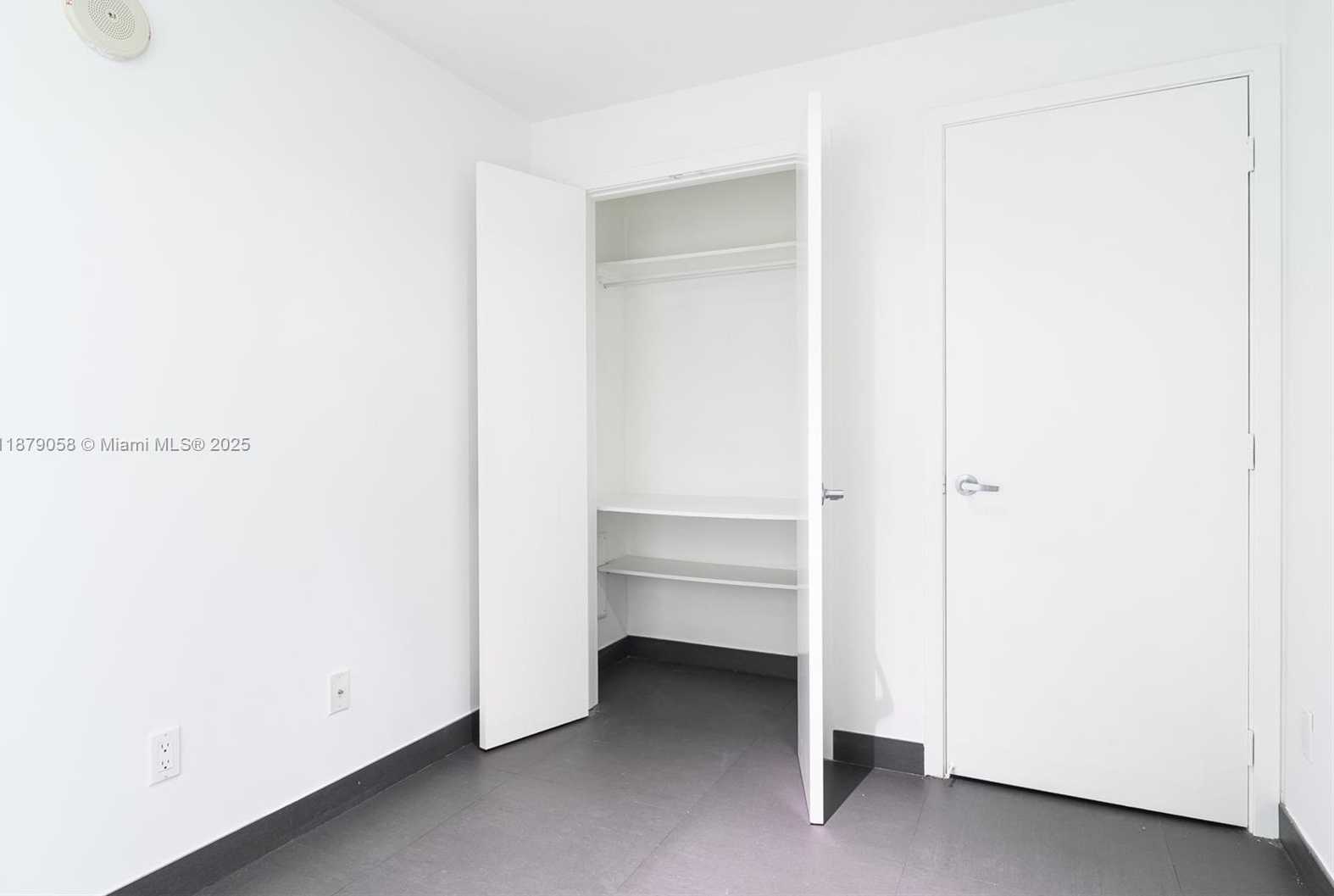 Small Image of 888 BISCAYNE BLVD #3406, Miami Number 27