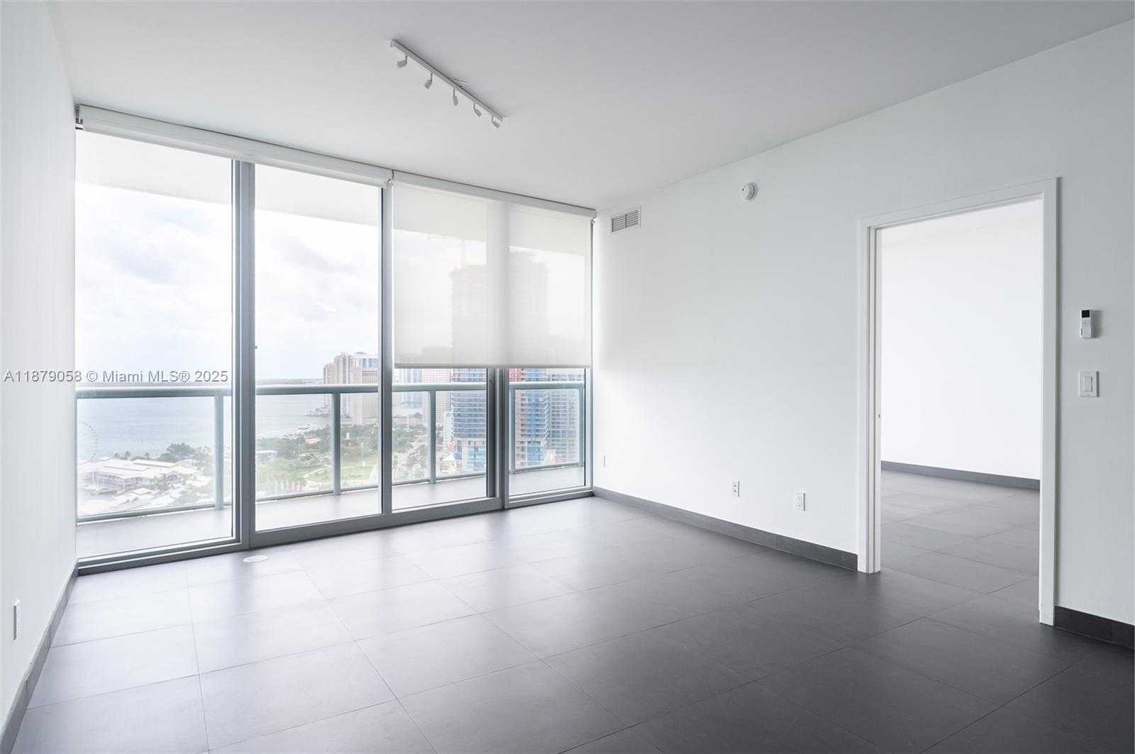 Small Image of 888 BISCAYNE BLVD #3406, Miami Number 29
