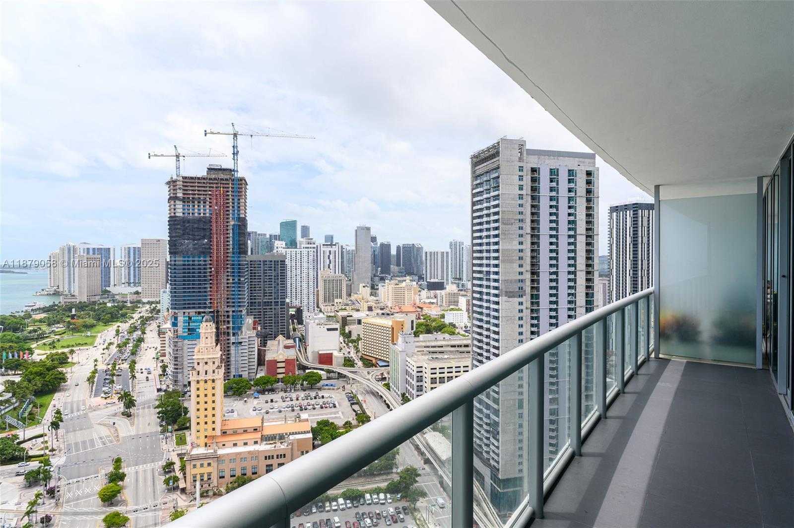 Small Image of 888 BISCAYNE BLVD #3406, Miami Number 32