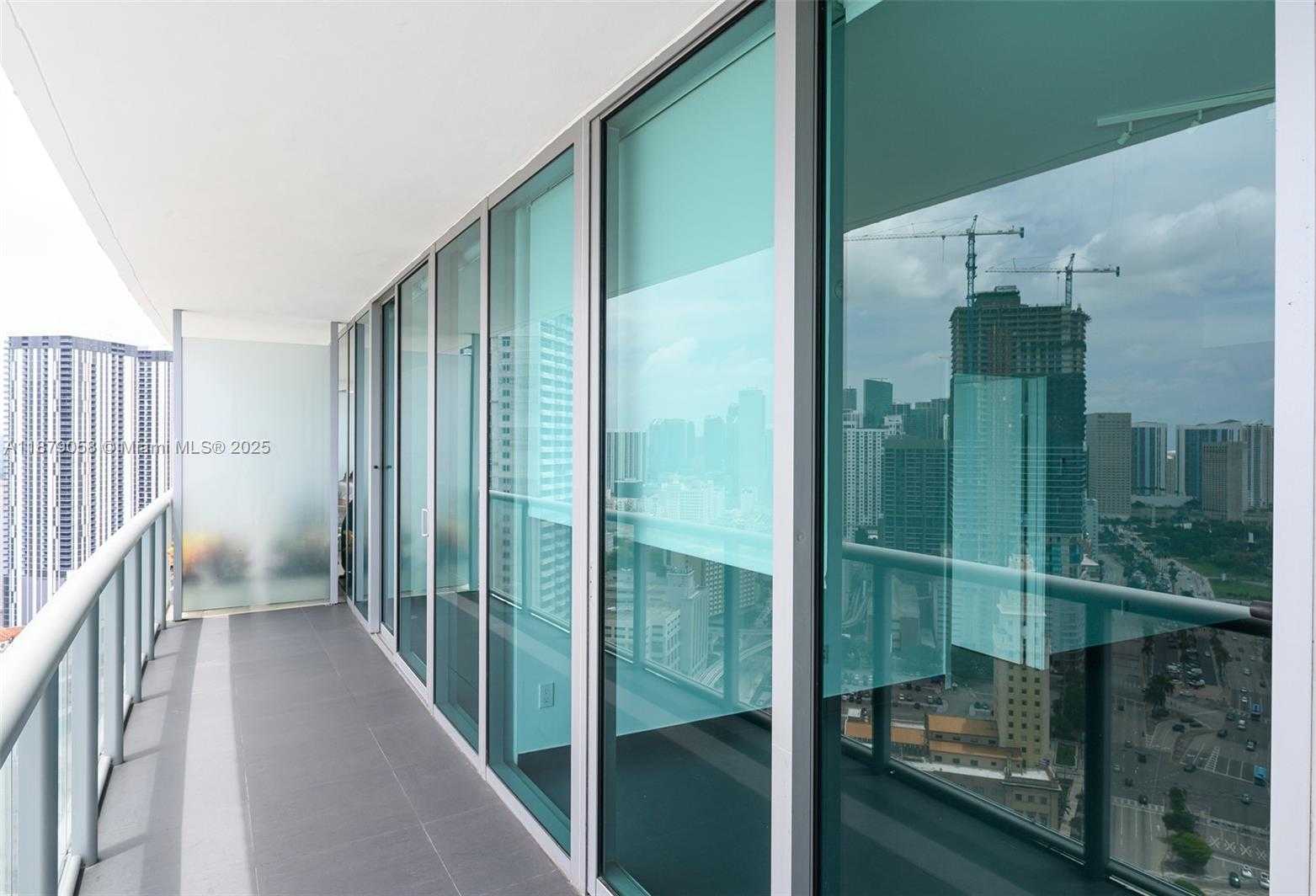 Small Image of 888 BISCAYNE BLVD #3406, Miami Number 33
