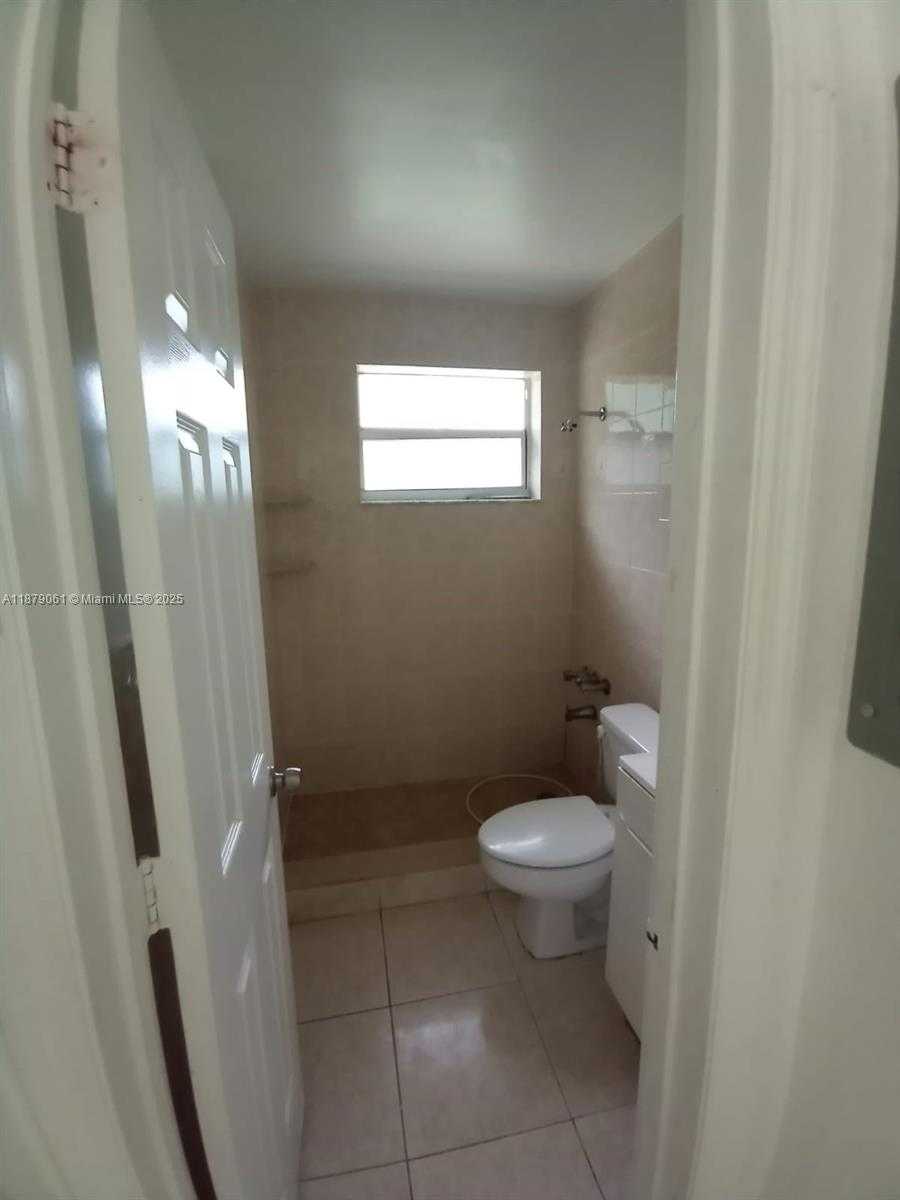 Small Image of 6871 SOUTH WEST 18TH CT, North Lauderdale Number 13