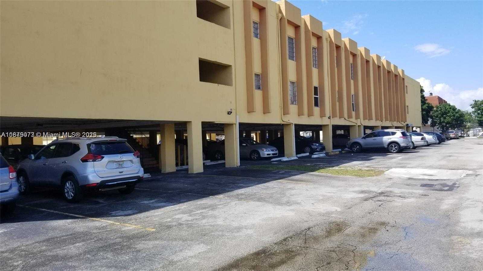 Small Image of 1555 WEST 44TH PL #322, Hialeah Number 14