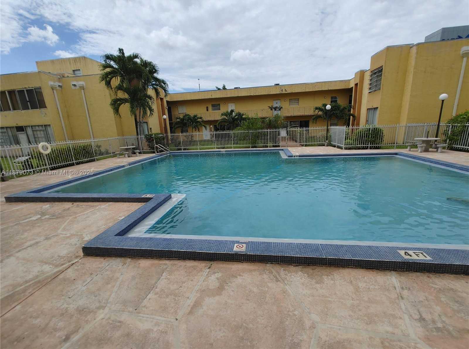 Small Image of 1555 WEST 44TH PL #322, Hialeah Number 19