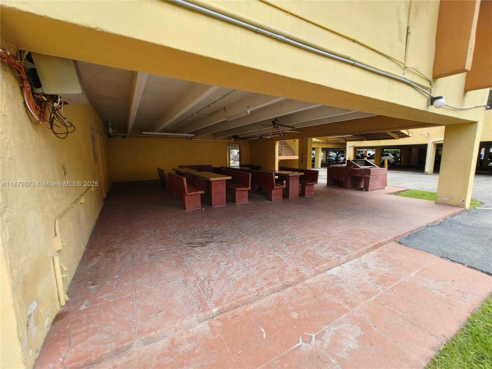 Small Image of 1555 WEST 44TH PL #322, Hialeah Number 23