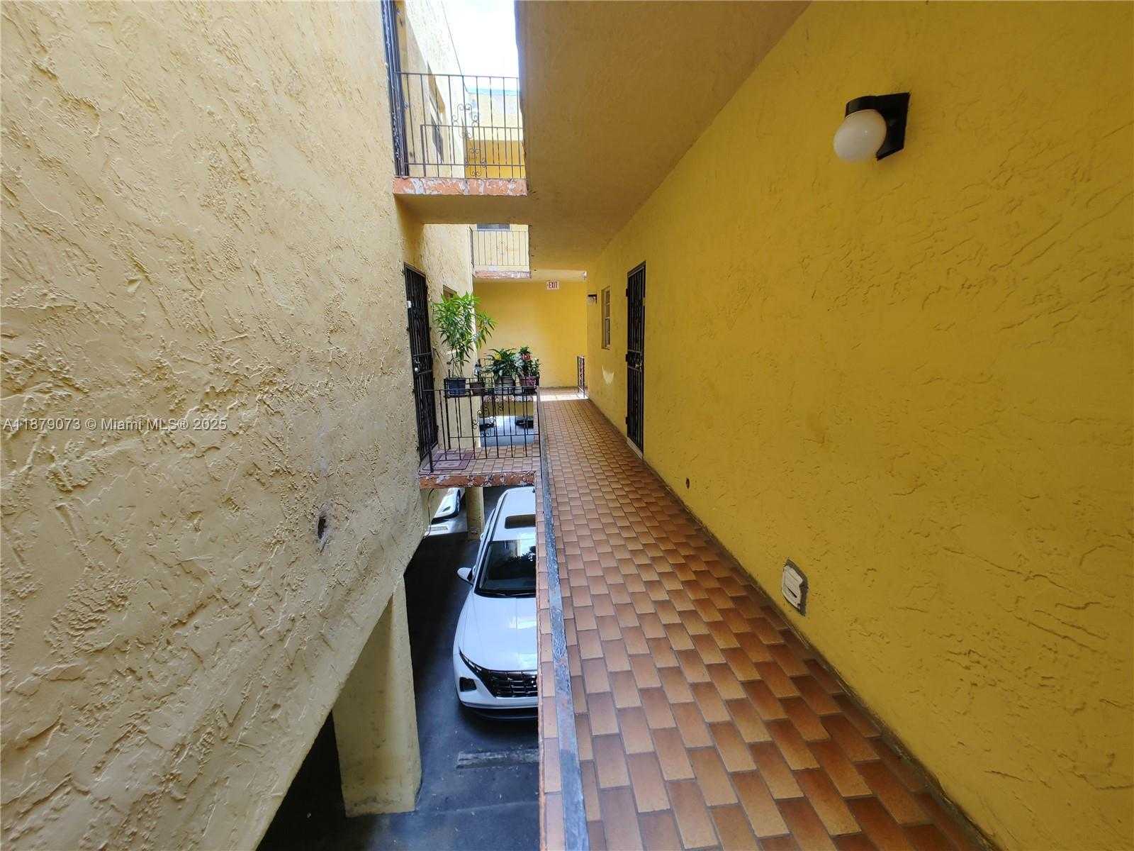 Small Image of 1555 WEST 44TH PL #322, Hialeah Number 28