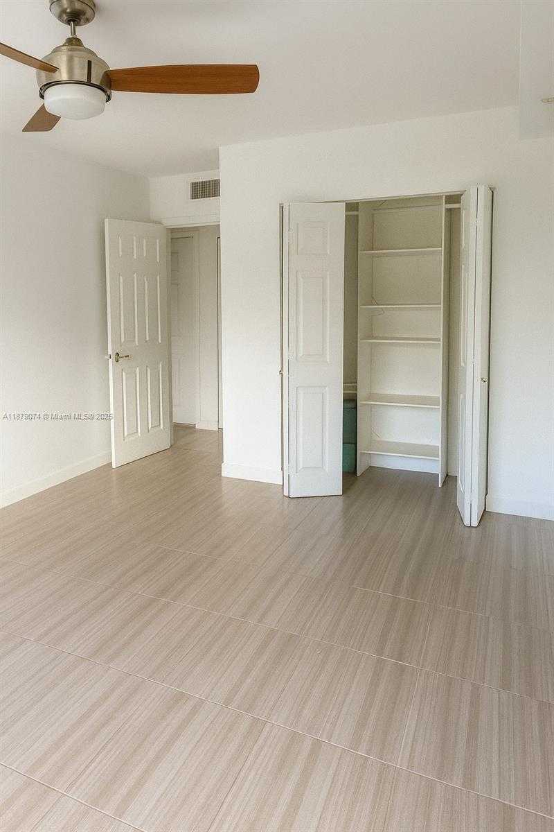 Small Image of 400 KINGS POINT DR #224, Sunny Isles Beach Number 9