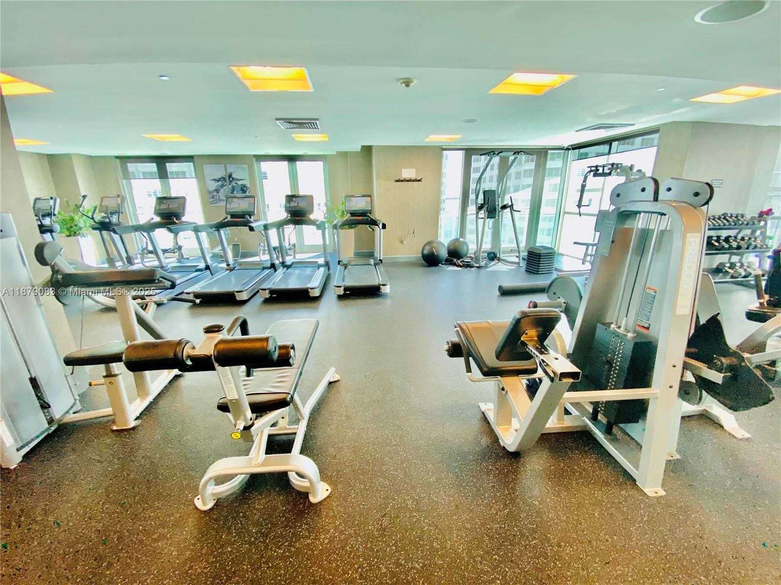 Small Image of 950 BRICKELL BAY DR #3902, Miami Number 46
