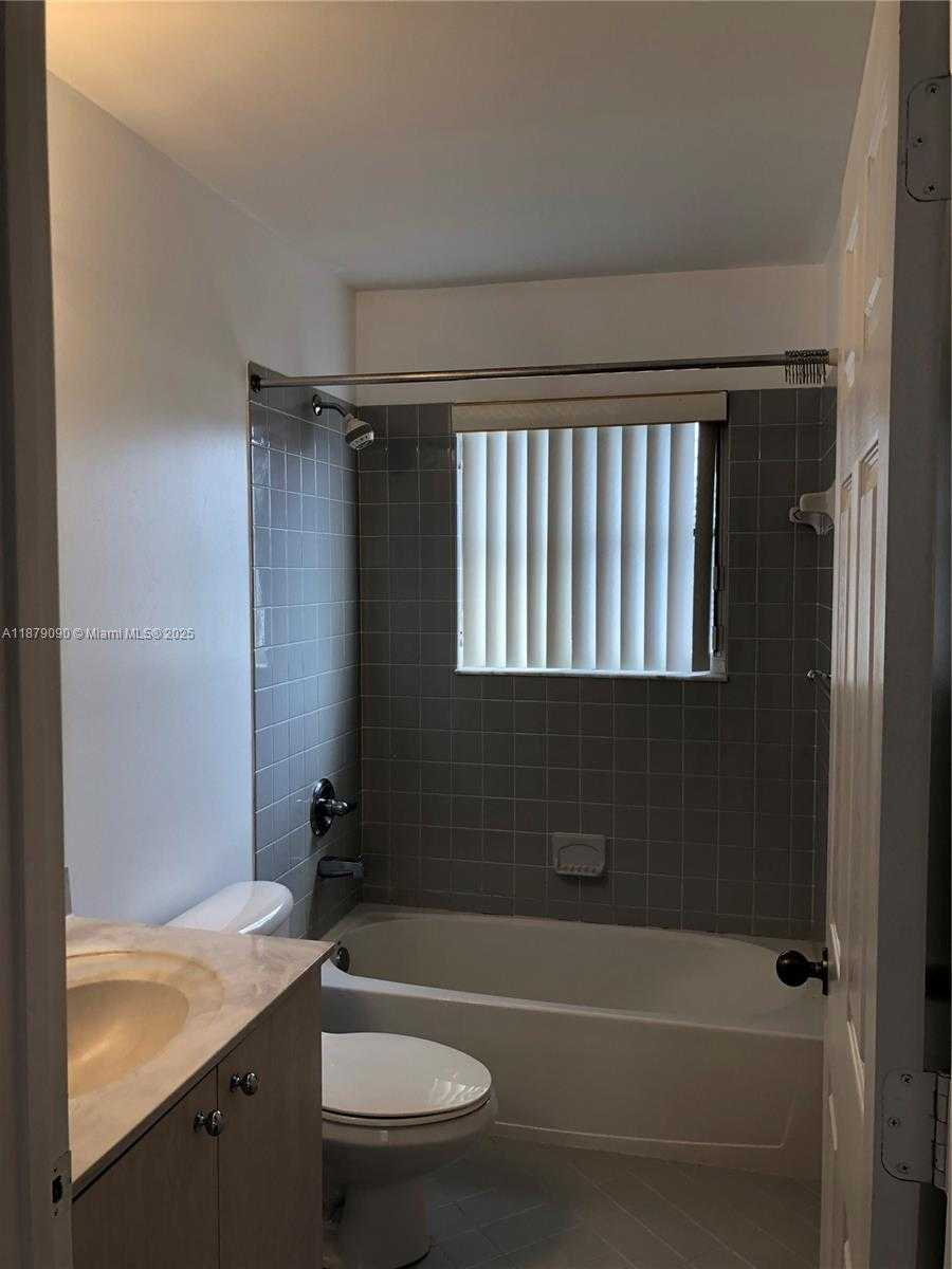 Small Image of 693 LIVE OAK LN, Weston Number 21