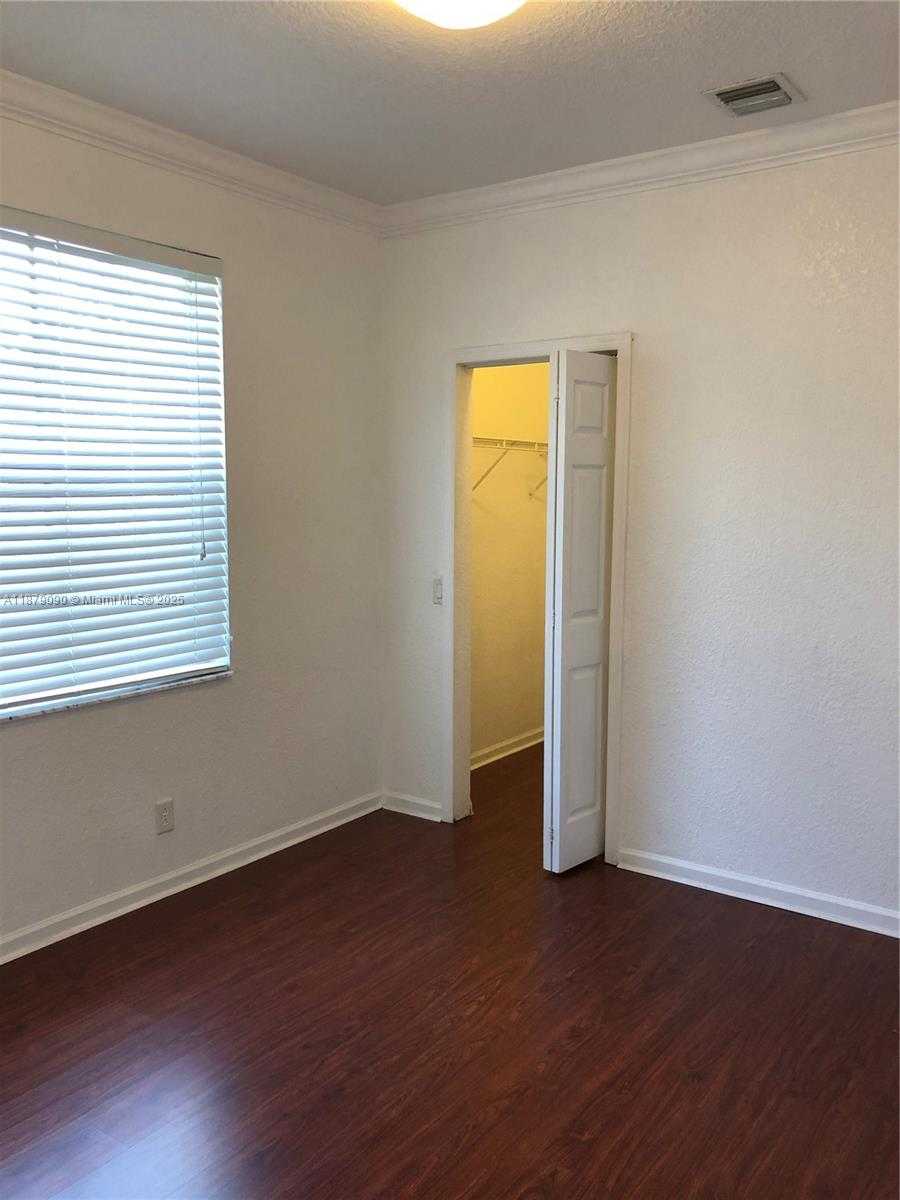 Small Image of 693 LIVE OAK LN, Weston Number 27