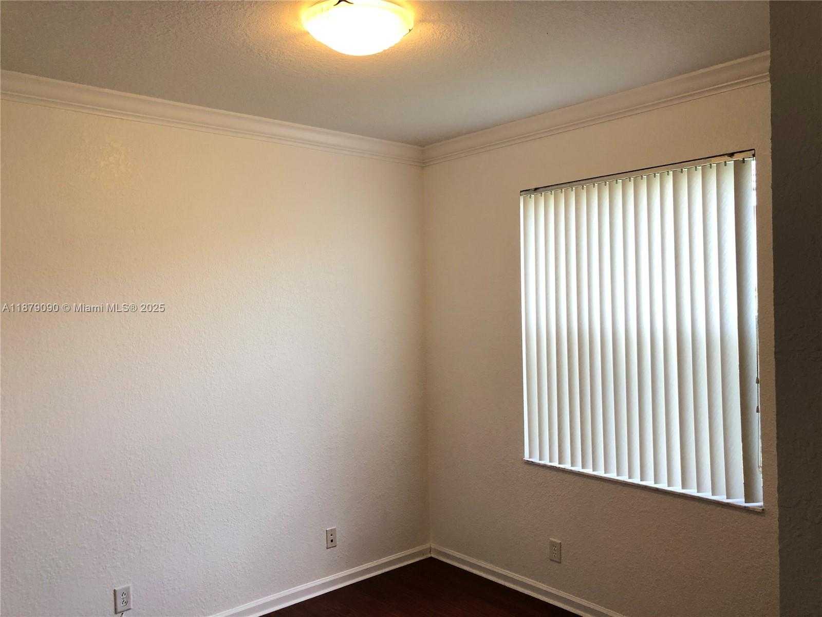 Small Image of 693 LIVE OAK LN, Weston Number 29