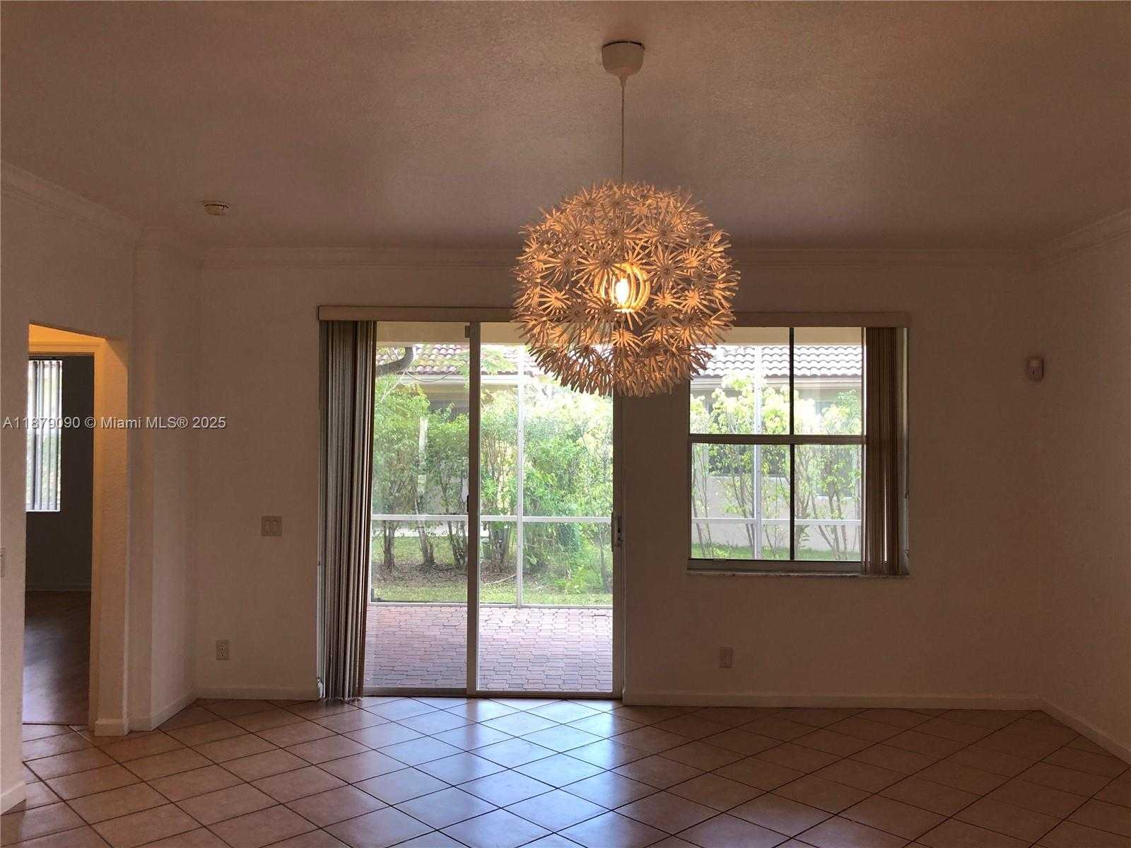 Small Image of 693 LIVE OAK LN, Weston Number 38