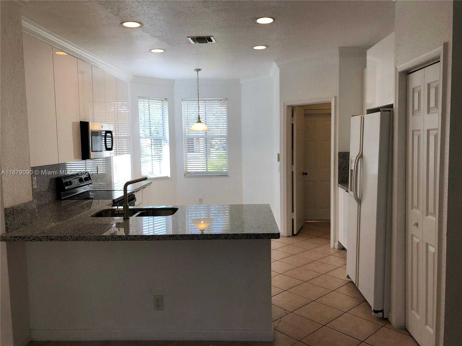 Small Image of 693 LIVE OAK LN, Weston Number 40