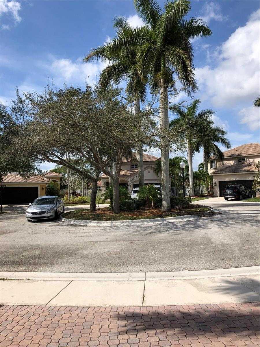 Small Image of 693 LIVE OAK LN, Weston Number 42