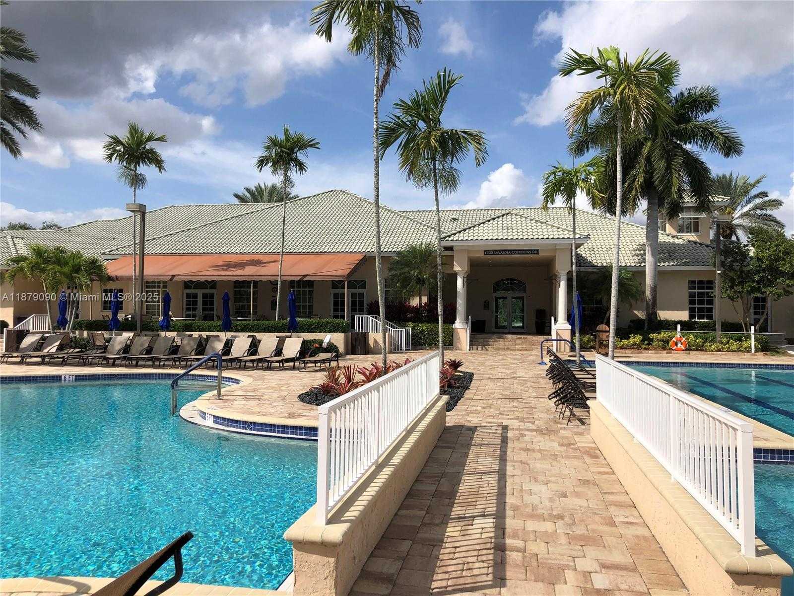 Small Image of 693 LIVE OAK LN, Weston Number 51