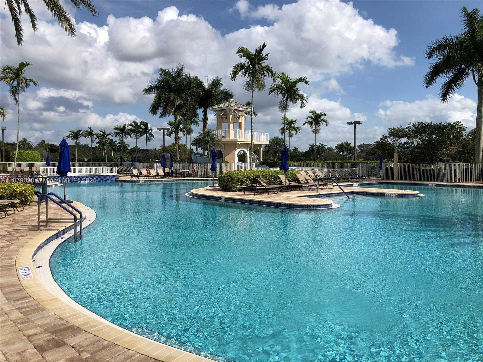 Small Image of 693 LIVE OAK LN, Weston Number 52