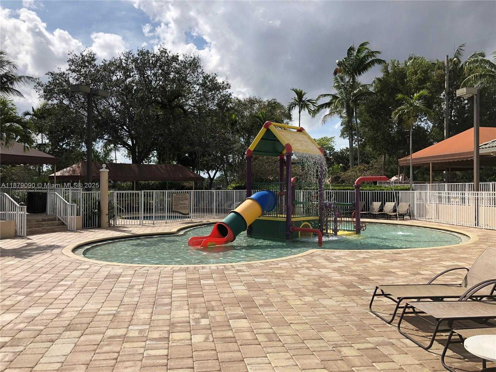 Small Image of 693 LIVE OAK LN, Weston Number 53