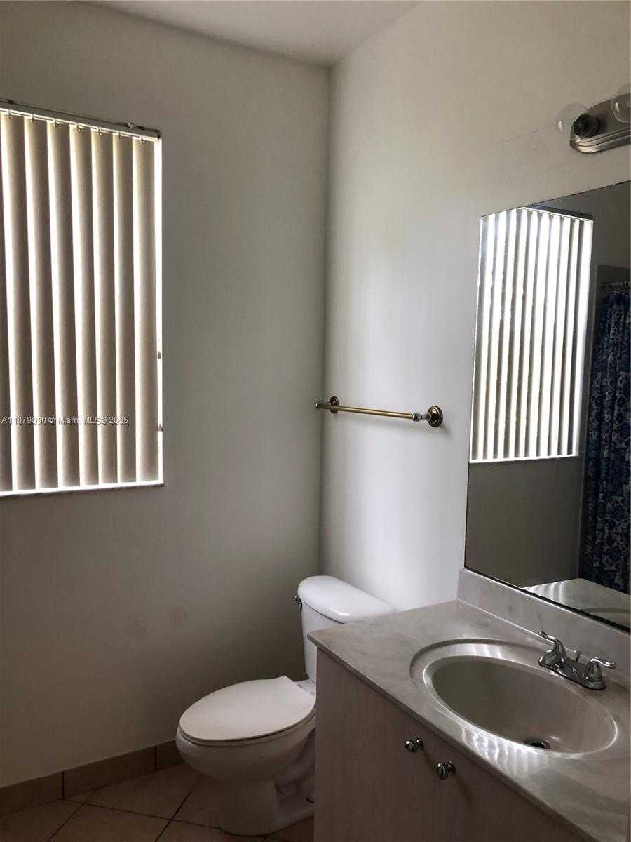 Small Image of 693 LIVE OAK LN, Weston Number 6