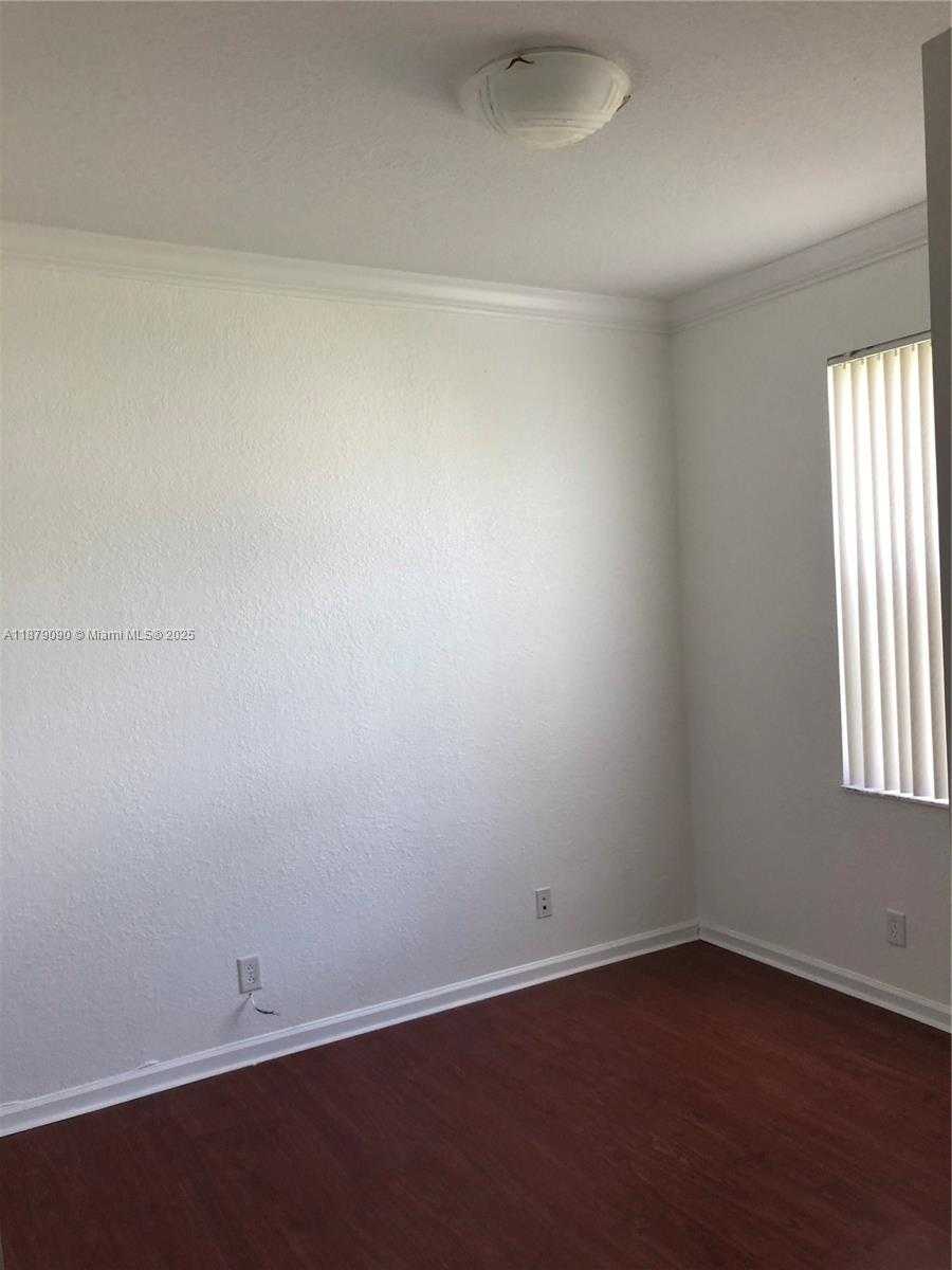 Small Image of 693 LIVE OAK LN, Weston Number 7